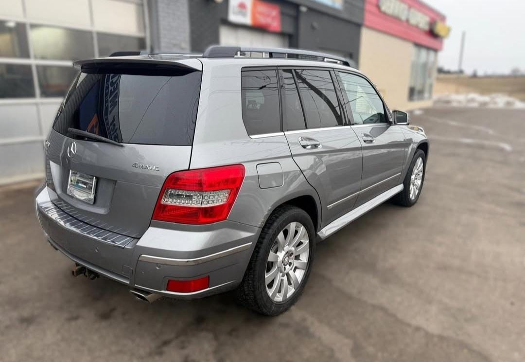 2010 Mercedes-Benz GLK350 wheel detail